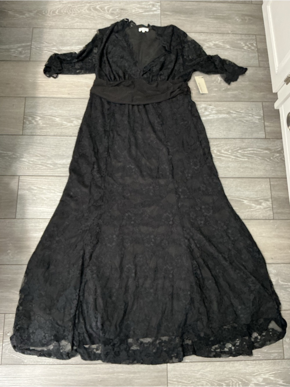 NWT KIYONNA Screen Siren Lace Gown in Black 2x - Picture 5 of 15